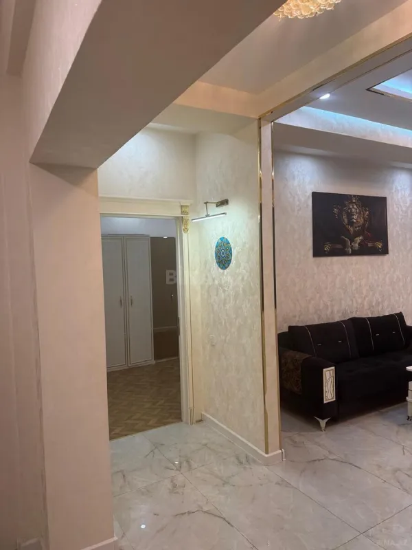 Satılır 3 otaqlı mənzil 110 m²