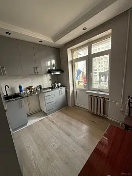 Satılır 3 otaqlı mənzil 85 m²