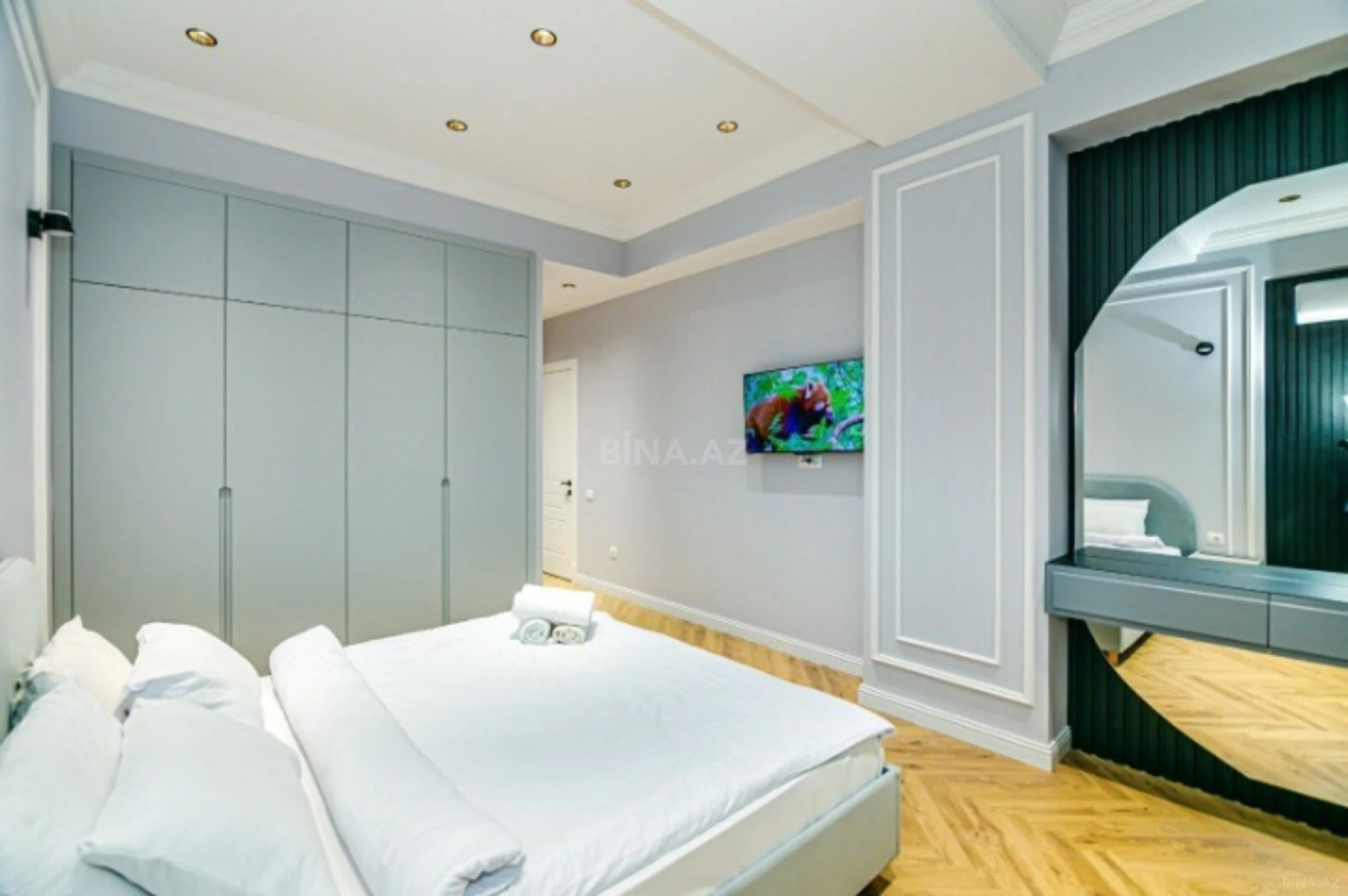 Kirayə verilir 3 otaqlı mənzil 140 m²