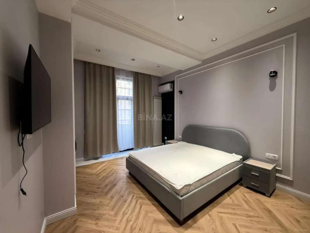 Kirayə verilir 3 otaqlı mənzil 140 m²