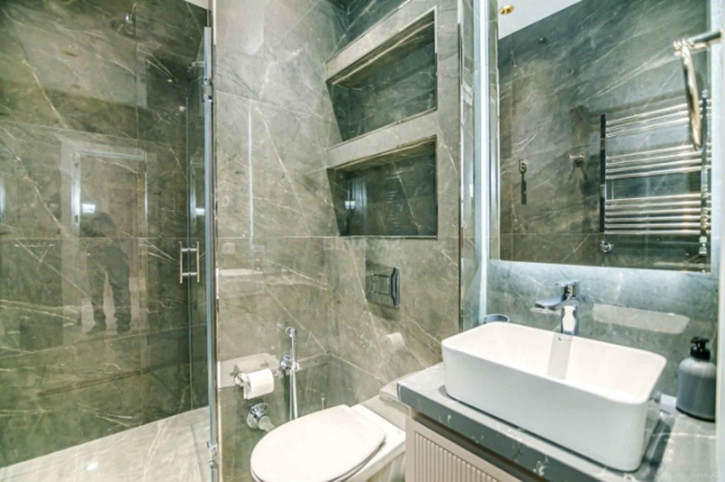 Kirayə verilir 3 otaqlı mənzil 140 m²