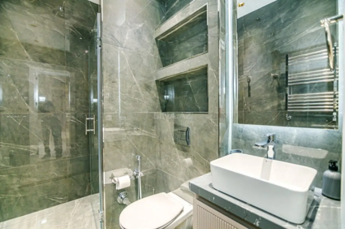 Kirayə verilir 3 otaqlı mənzil 140 m²