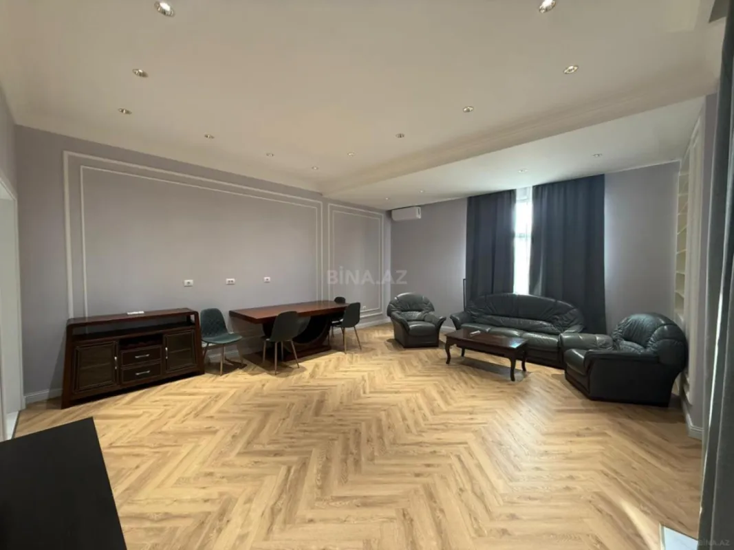 Kirayə verilir 3 otaqlı mənzil 140 m²