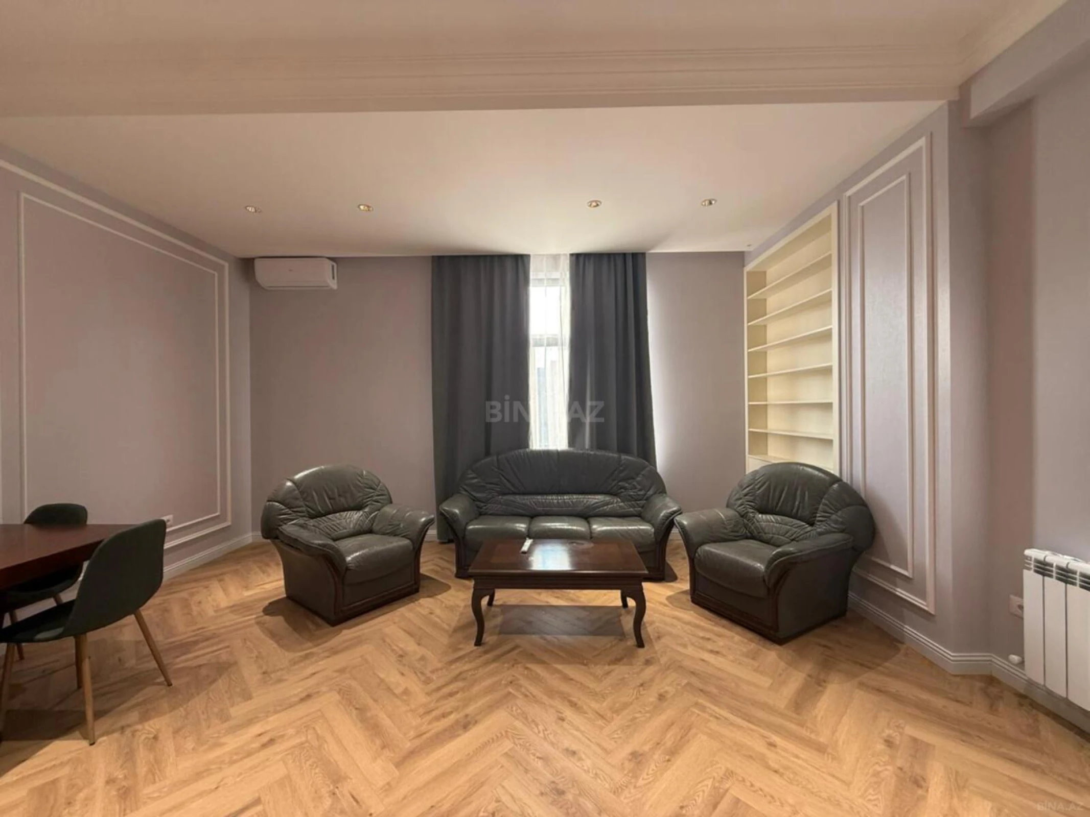 Kirayə verilir 3 otaqlı mənzil 140 m²