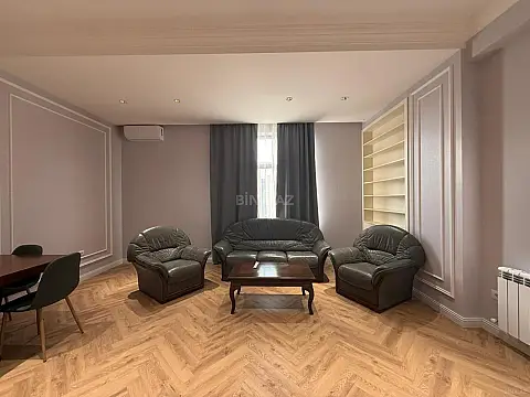 Kirayə verilir 3 otaqlı mənzil 140 m²