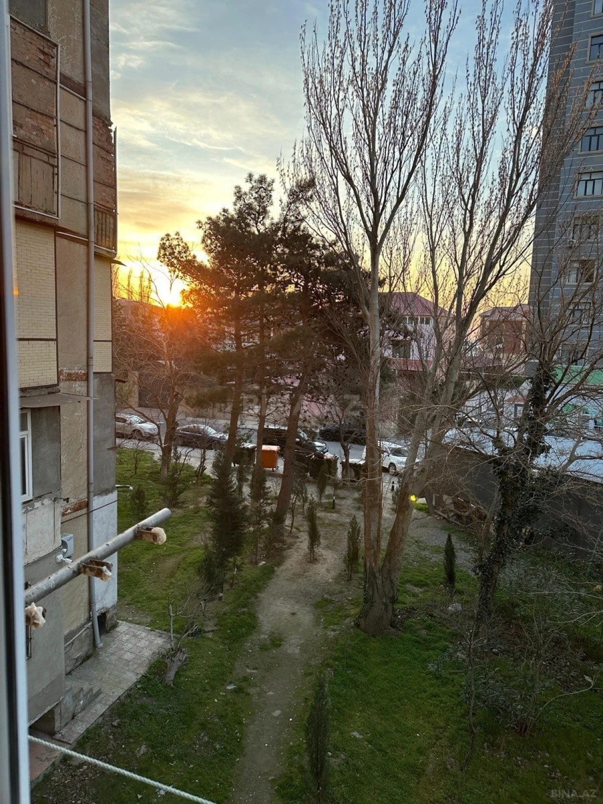 Satılır 2 otaqlı mənzil 65 m²