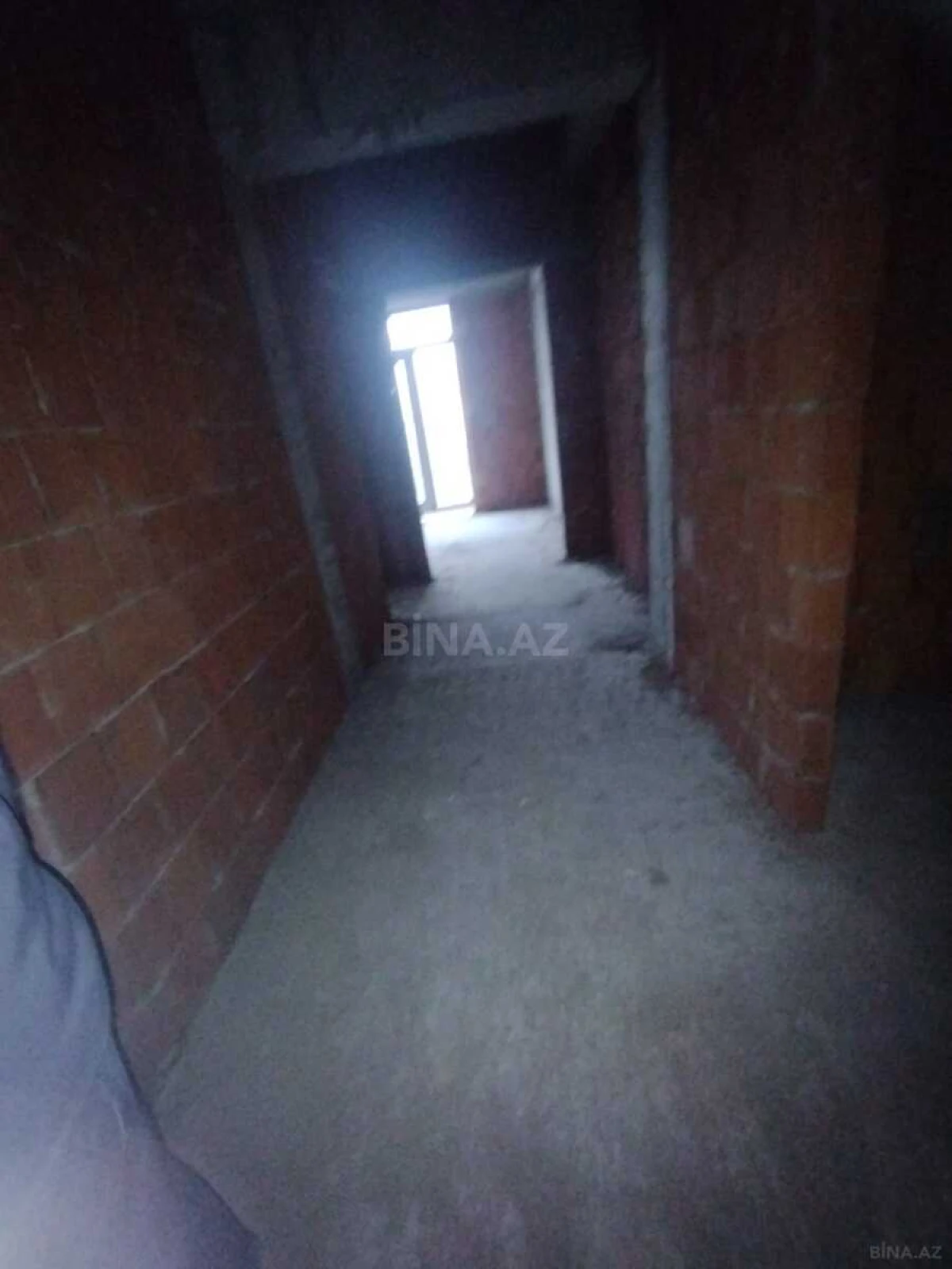 Satılır 3 otaqlı mənzil 113 m²