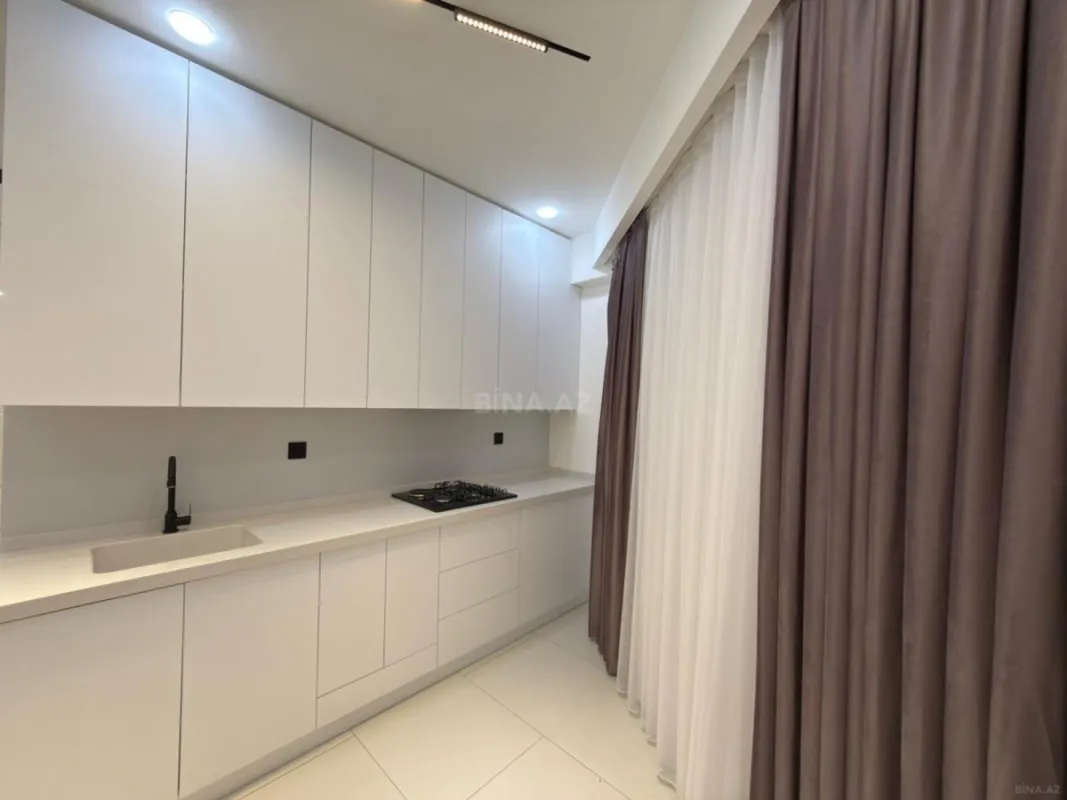 Satılır 3 otaqlı mənzil 118 m²