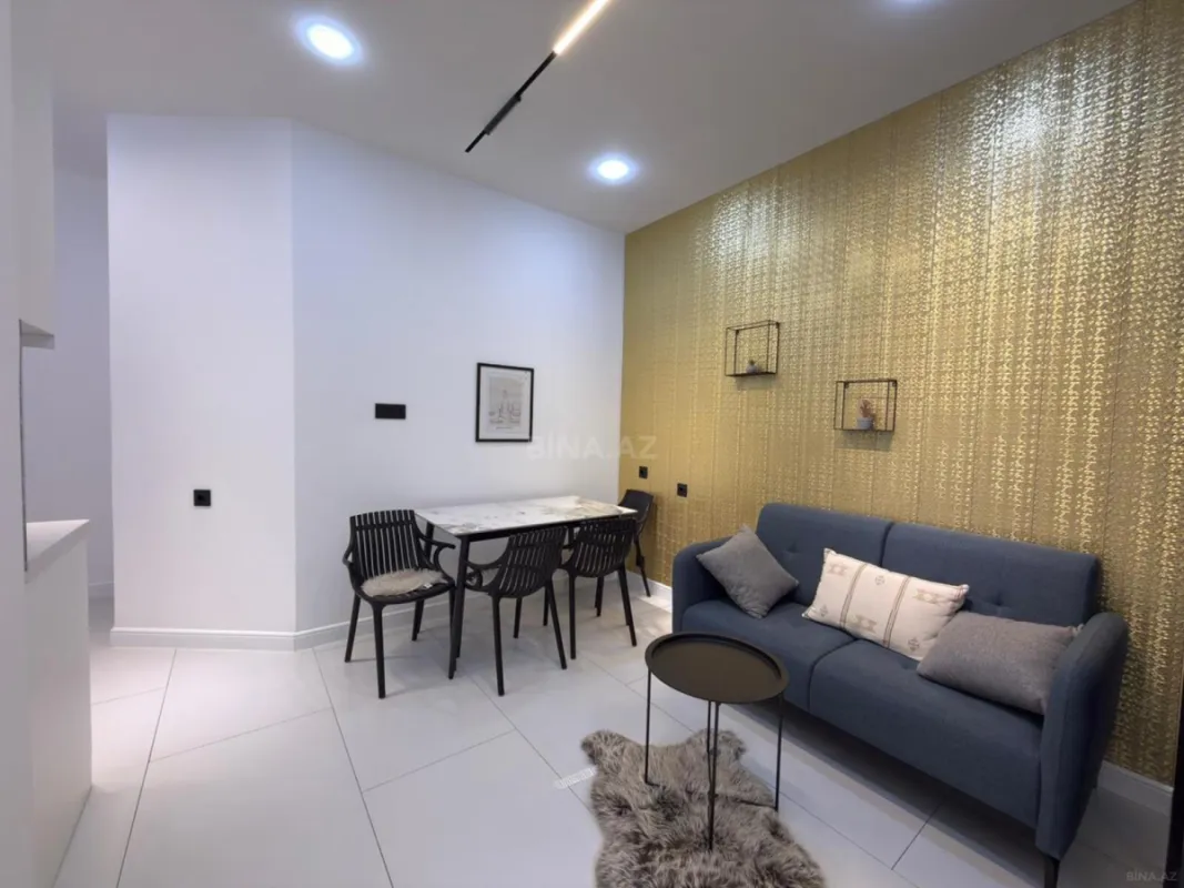Satılır 3 otaqlı mənzil 118 m²