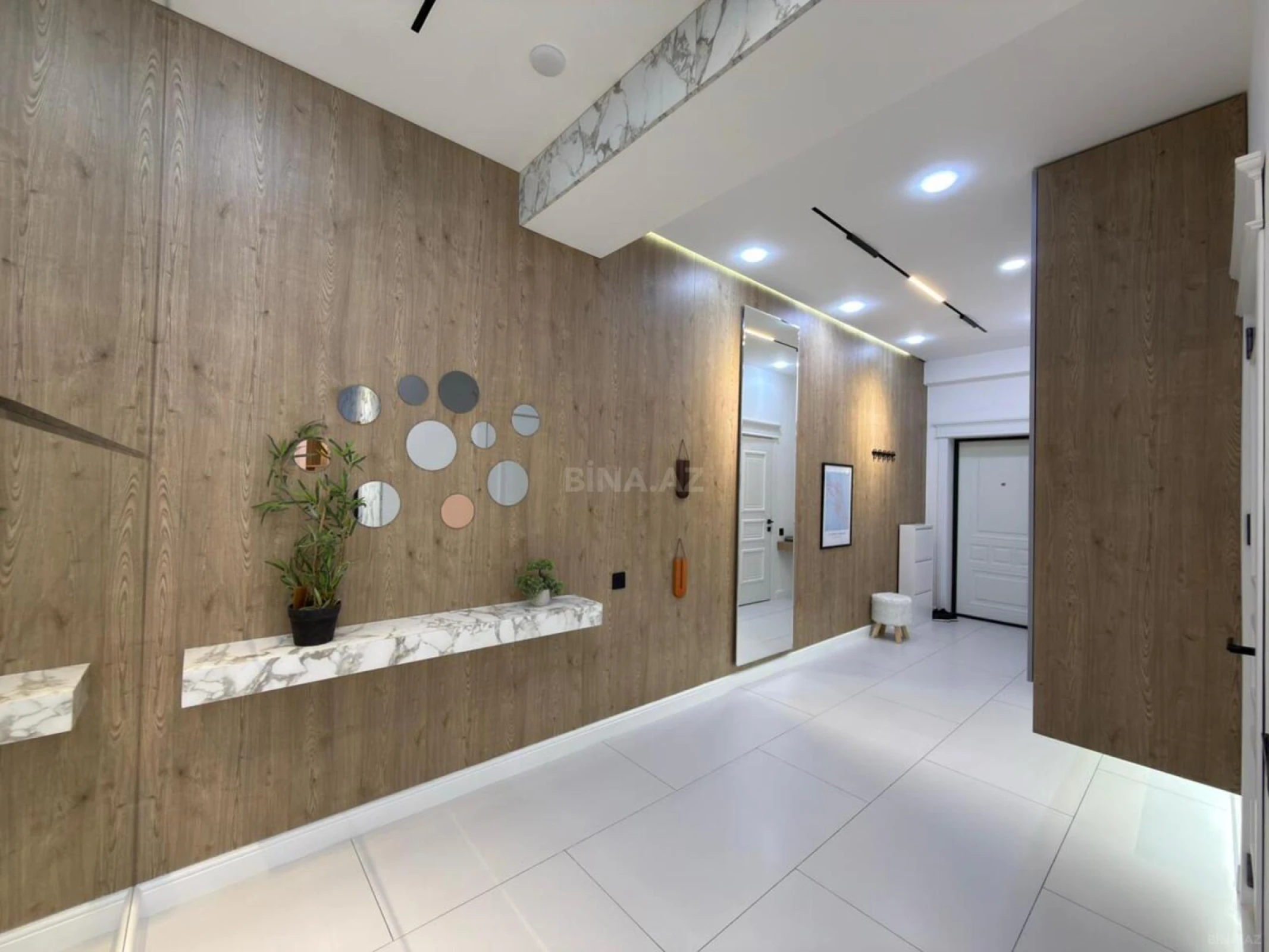 Satılır 3 otaqlı mənzil 118 m²