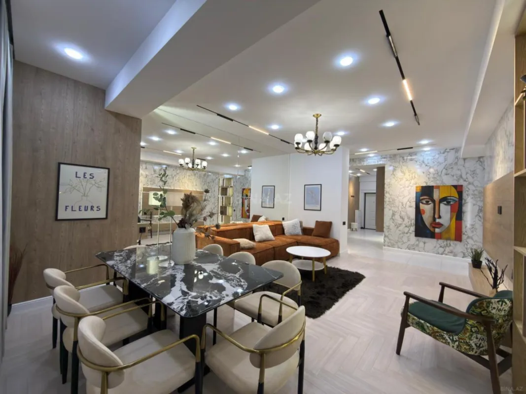 Satılır 3 otaqlı mənzil 118 m²