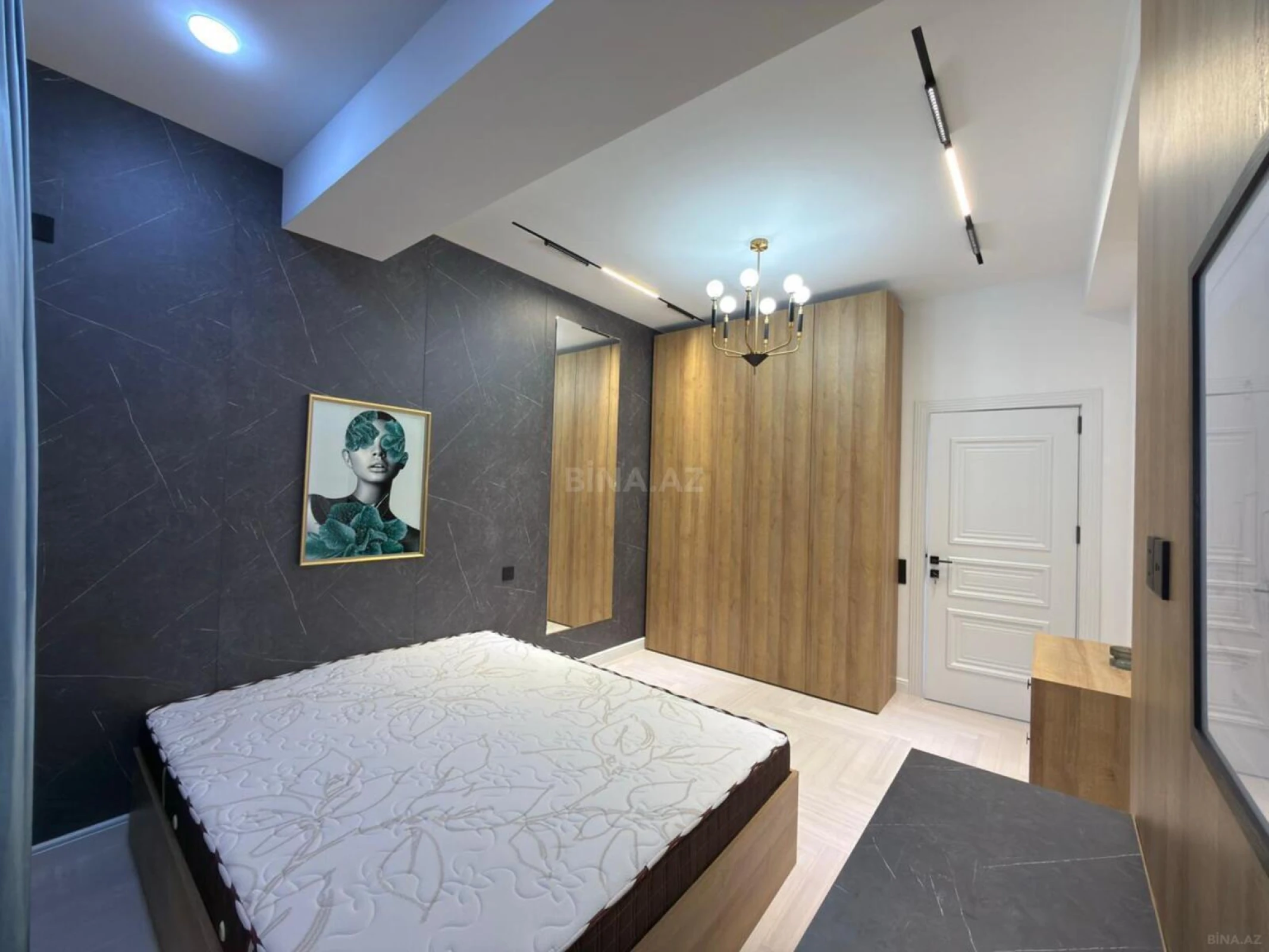 Satılır 3 otaqlı mənzil 118 m²