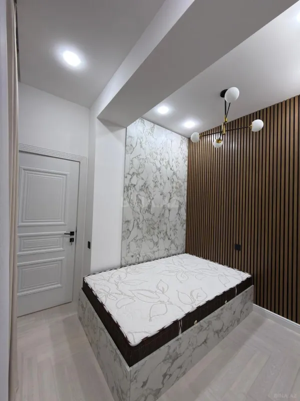 Satılır 3 otaqlı mənzil 118 m²