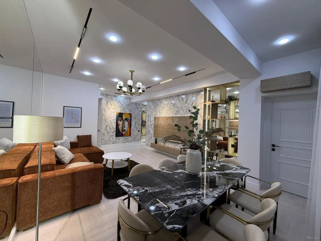 Satılır 3 otaqlı mənzil 118 m²