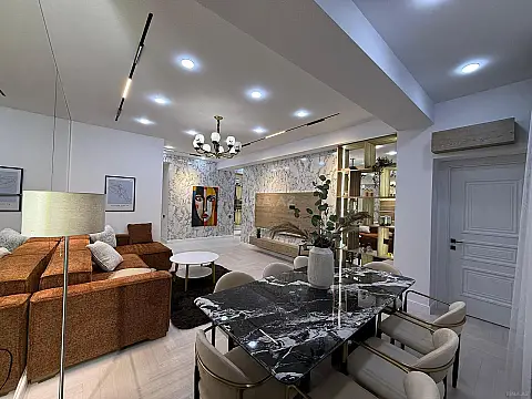 Satılır 3 otaqlı mənzil 118 m²