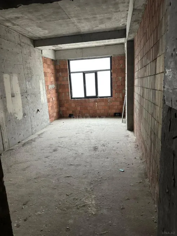 Satılır 5 otaqlı mənzil 296 m²