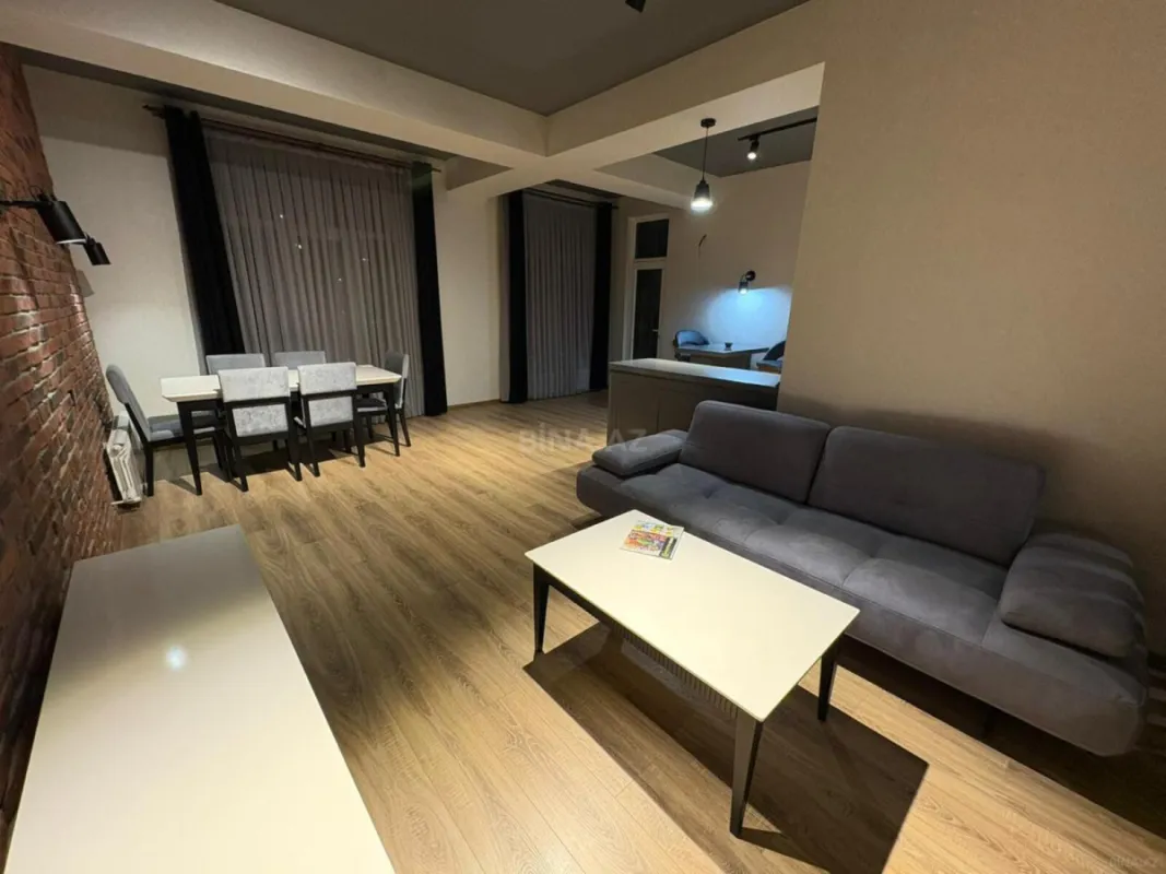 Kirayə verilir 3 otaqlı mənzil 120 m²
