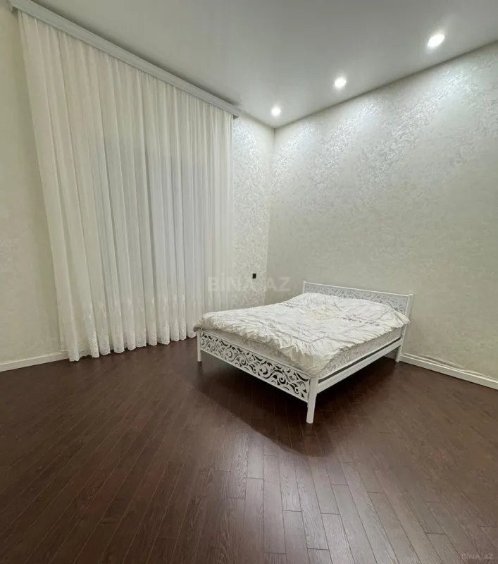 Kirayə verilir 4 otaqlı həyət evi 200 m²