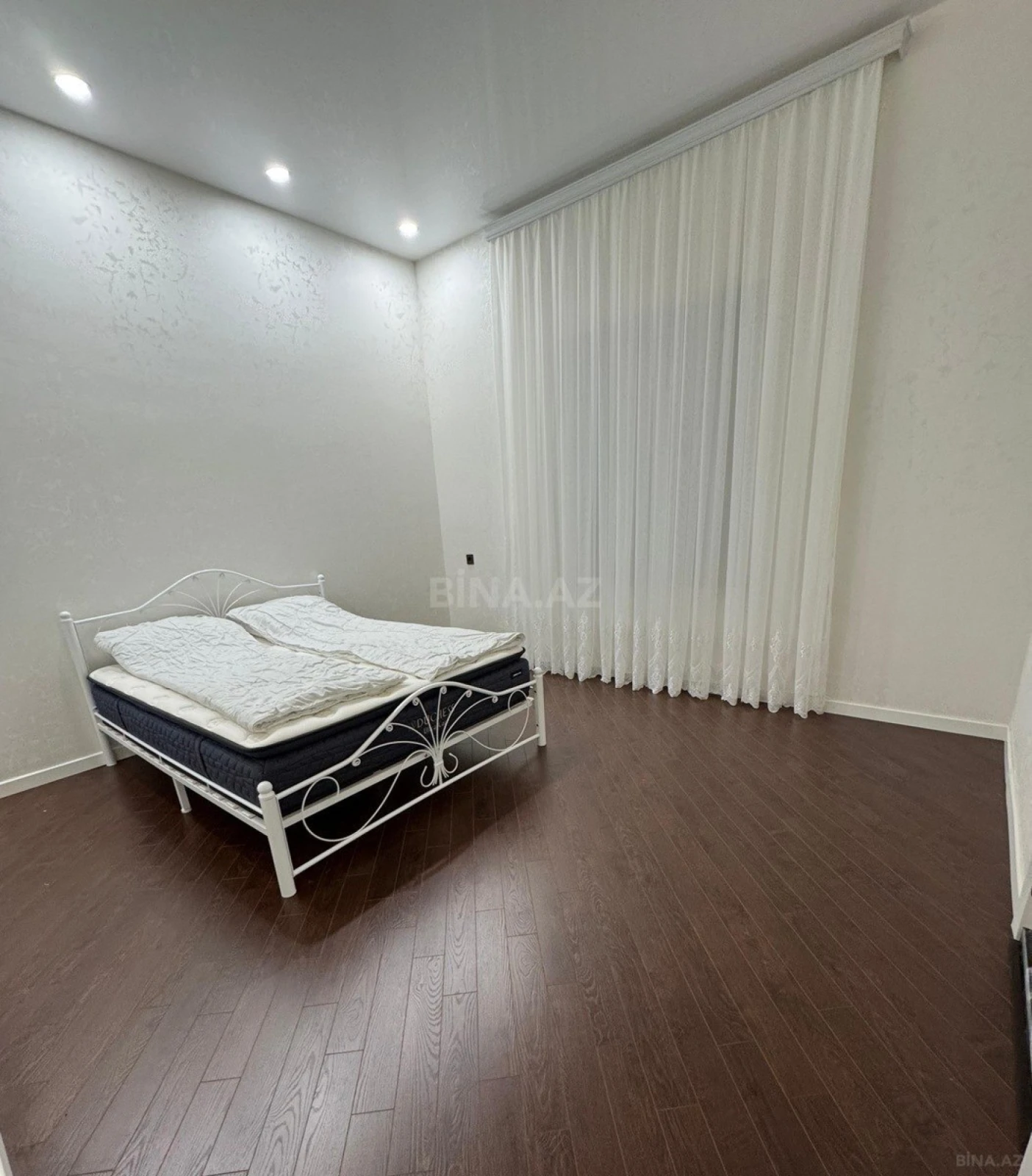 Kirayə verilir 4 otaqlı həyət evi 200 m²