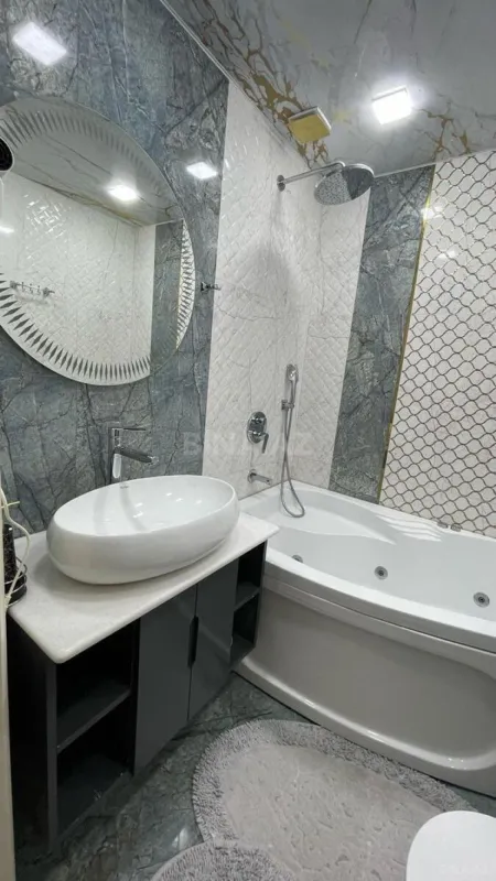 Satılır 3 otaqlı mənzil 140 m²