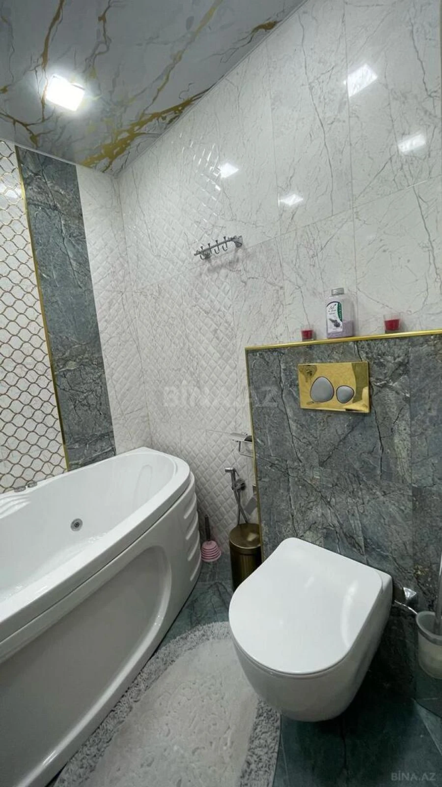 Satılır 3 otaqlı mənzil 140 m²