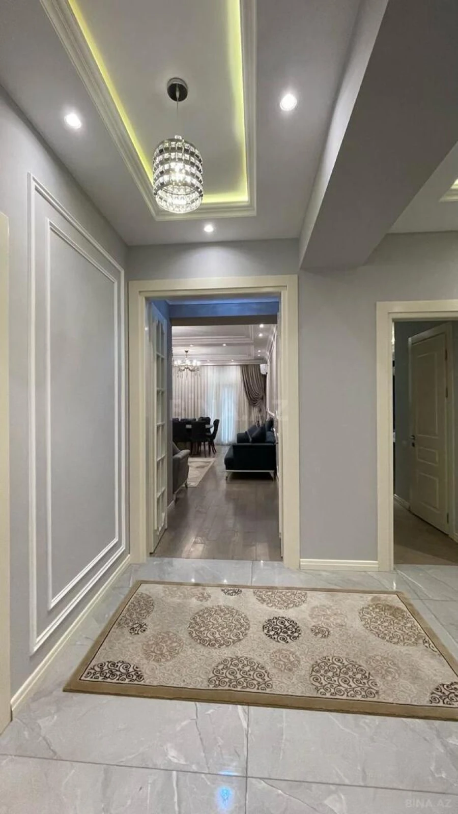 Satılır 3 otaqlı mənzil 140 m²