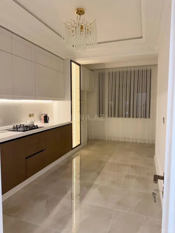 Satılır 3 otaqlı mənzil 120 m²