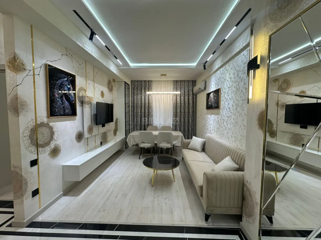 Kirayə verilir 2 otaqlı mənzil 65 m²