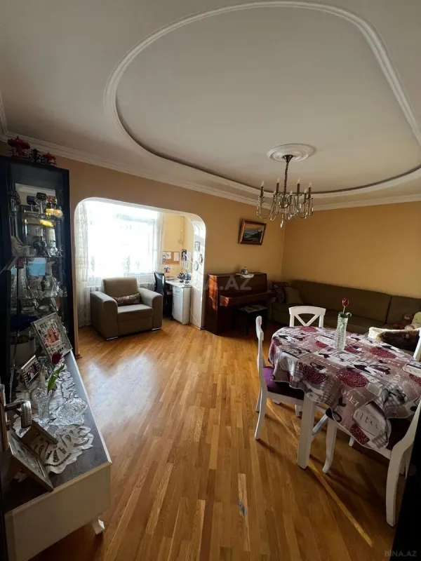 Satılır 2 otaqlı mənzil 68 m²