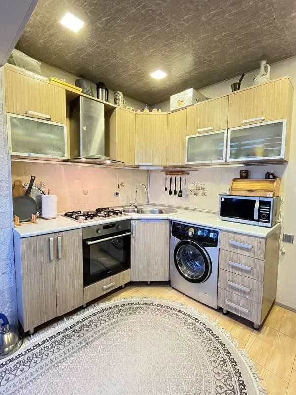 Satılır 2 otaqlı mənzil 68 m²