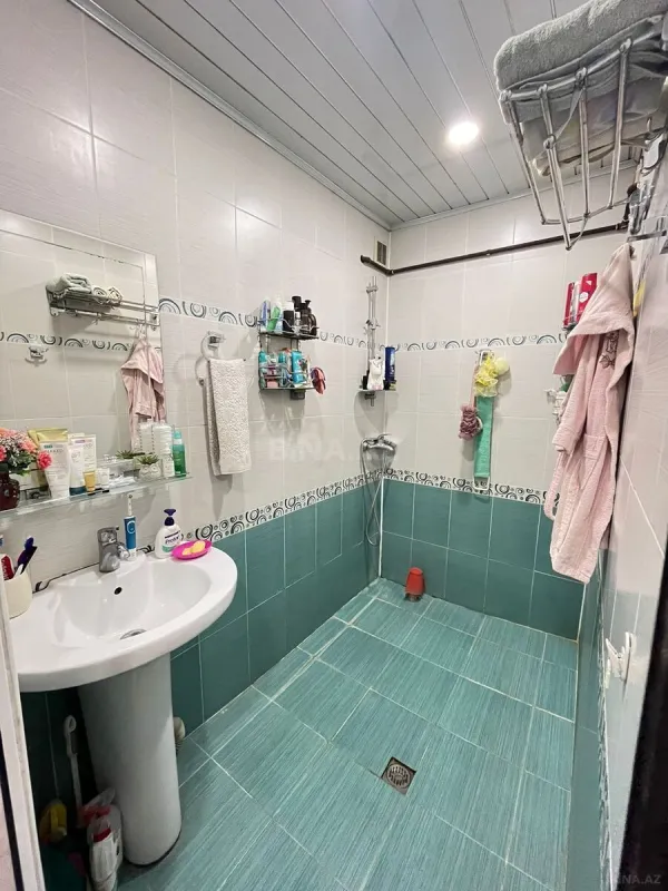 Satılır 2 otaqlı mənzil 68 m²