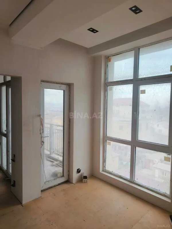 Satılır 2 otaqlı mənzil 63 m²