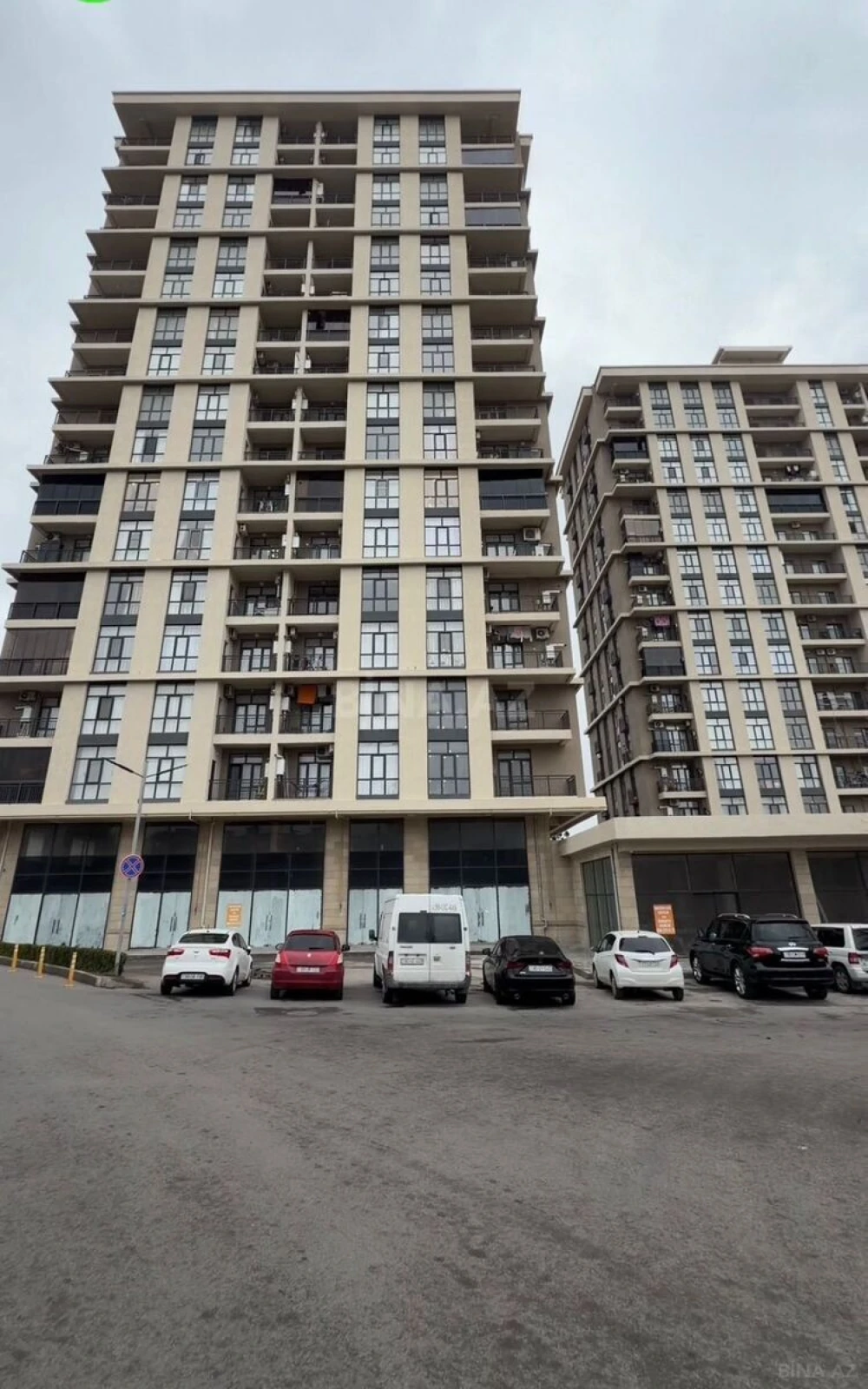 Satılır 2 otaqlı mənzil 63 m²