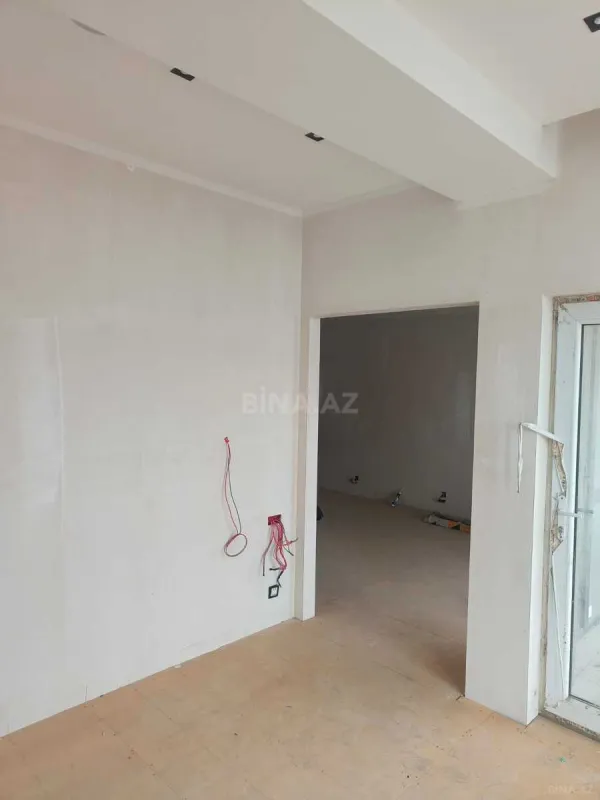Satılır 2 otaqlı mənzil 63 m²