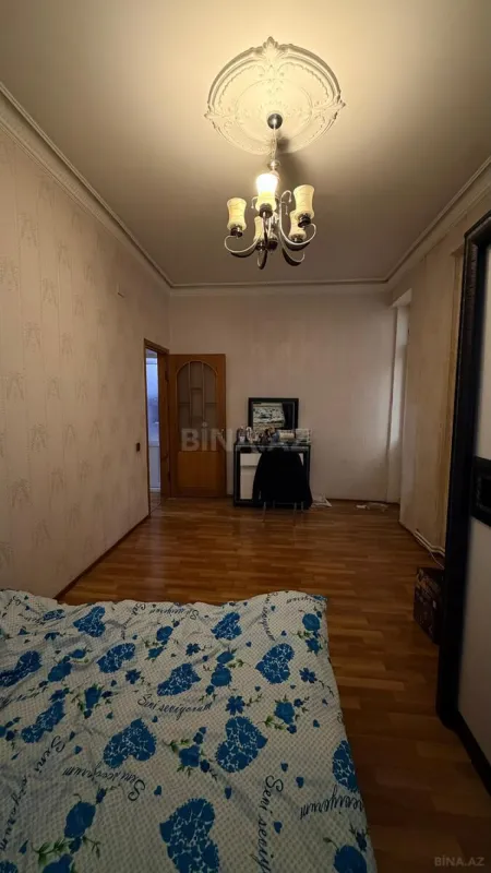Satılır 3 otaqlı mənzil 105 m²