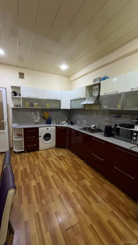 Satılır 3 otaqlı mənzil 105 m²