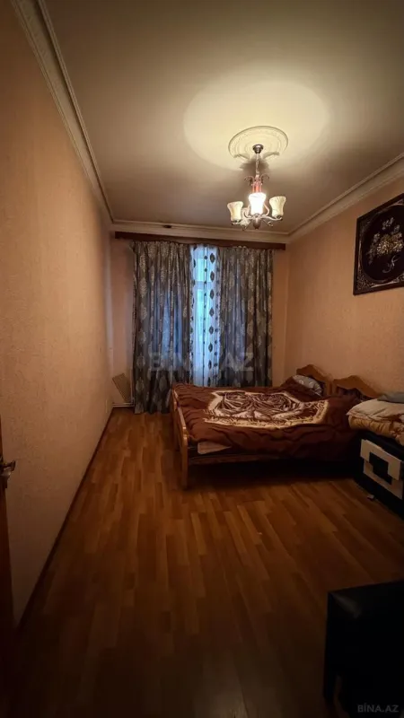 Satılır 3 otaqlı mənzil 105 m²