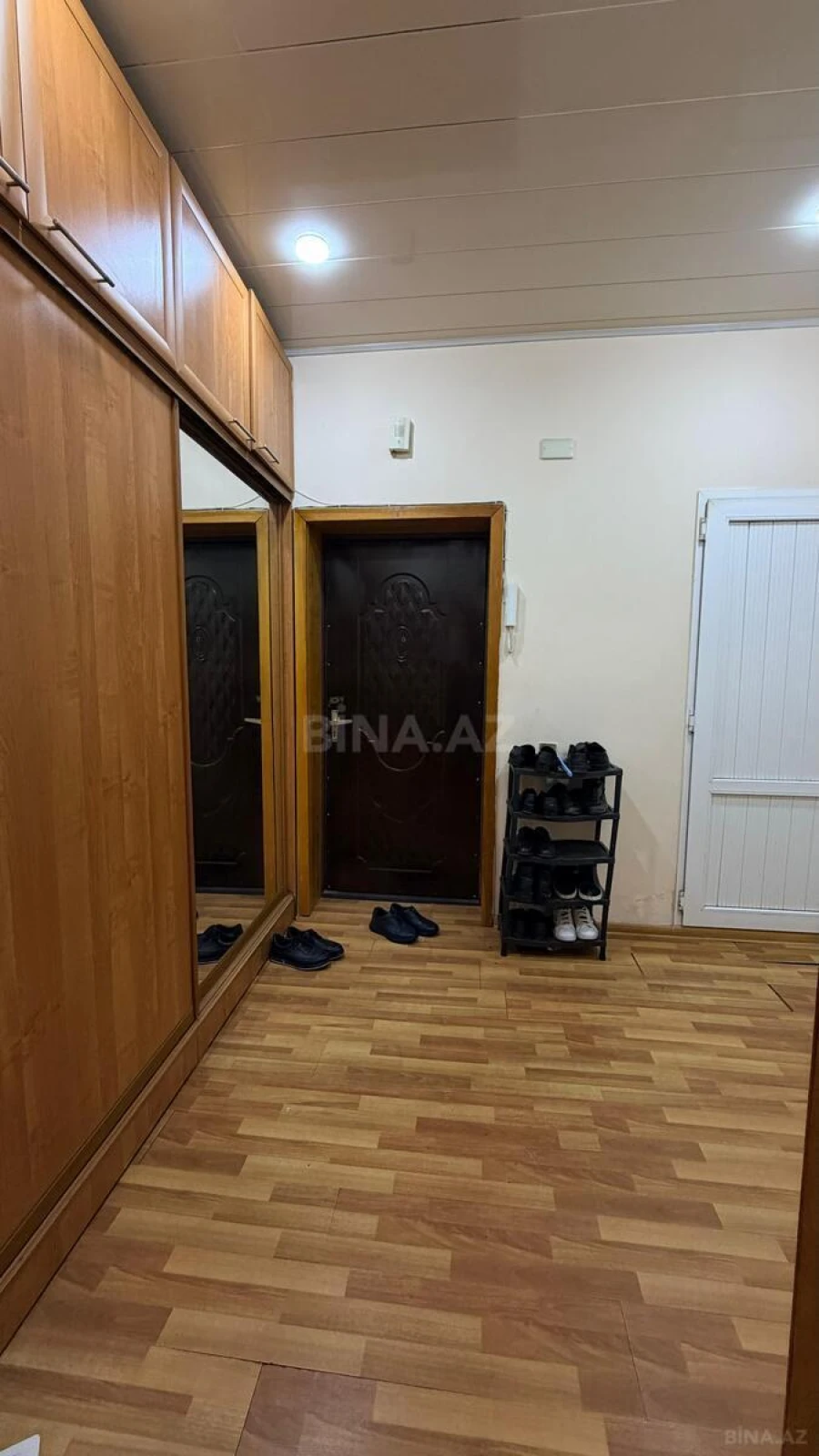 Satılır 3 otaqlı mənzil 105 m²