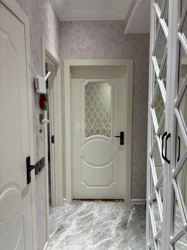 Satılır 2 otaqlı mənzil 70 m²