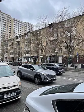 Satılır 3 otaqlı mənzil 65 m² — Bakı, Memar Əcəmi yanı 3 otaq 65.00 m²