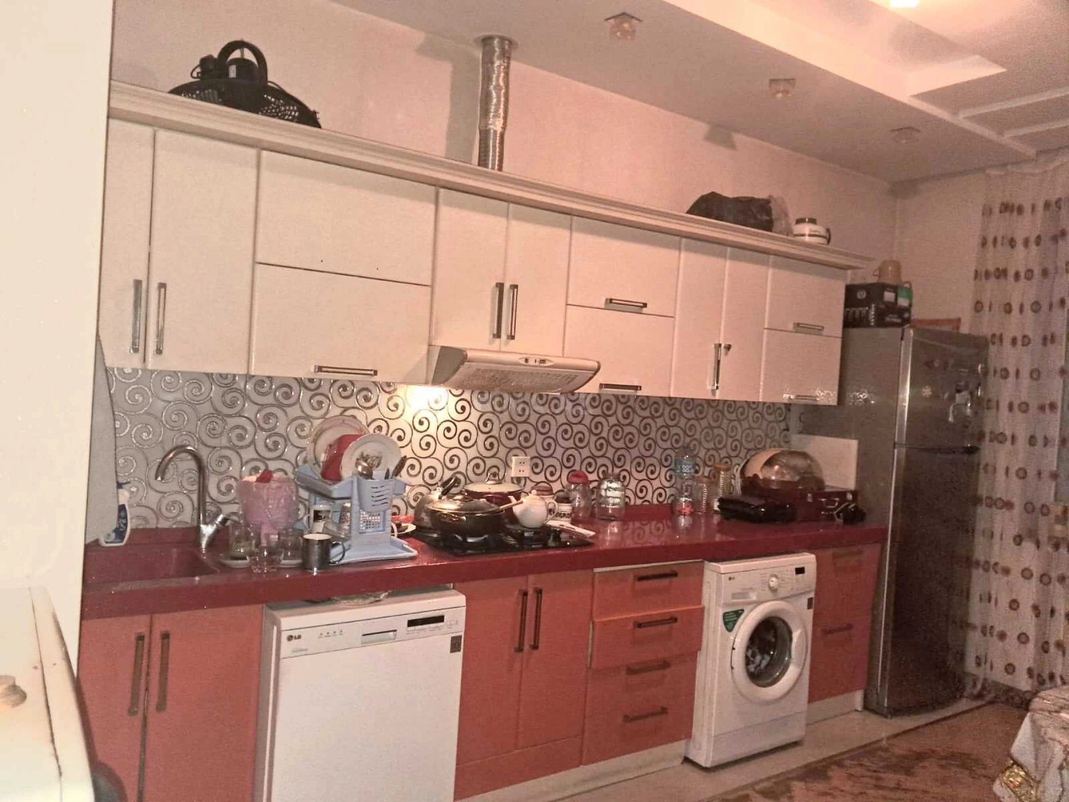Satılır 2 otaqlı mənzil 99 m²