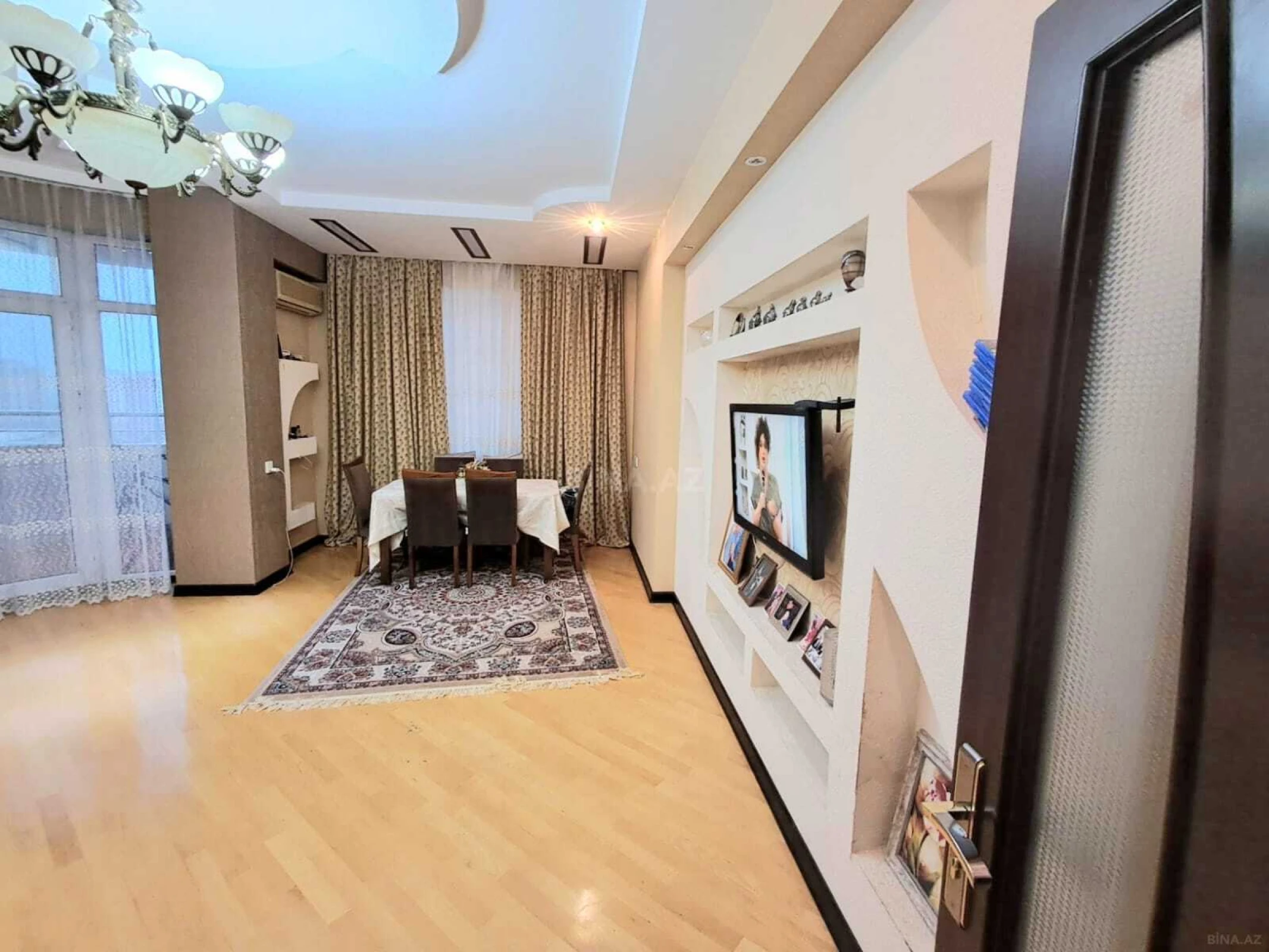 Satılır 2 otaqlı mənzil 99 m²