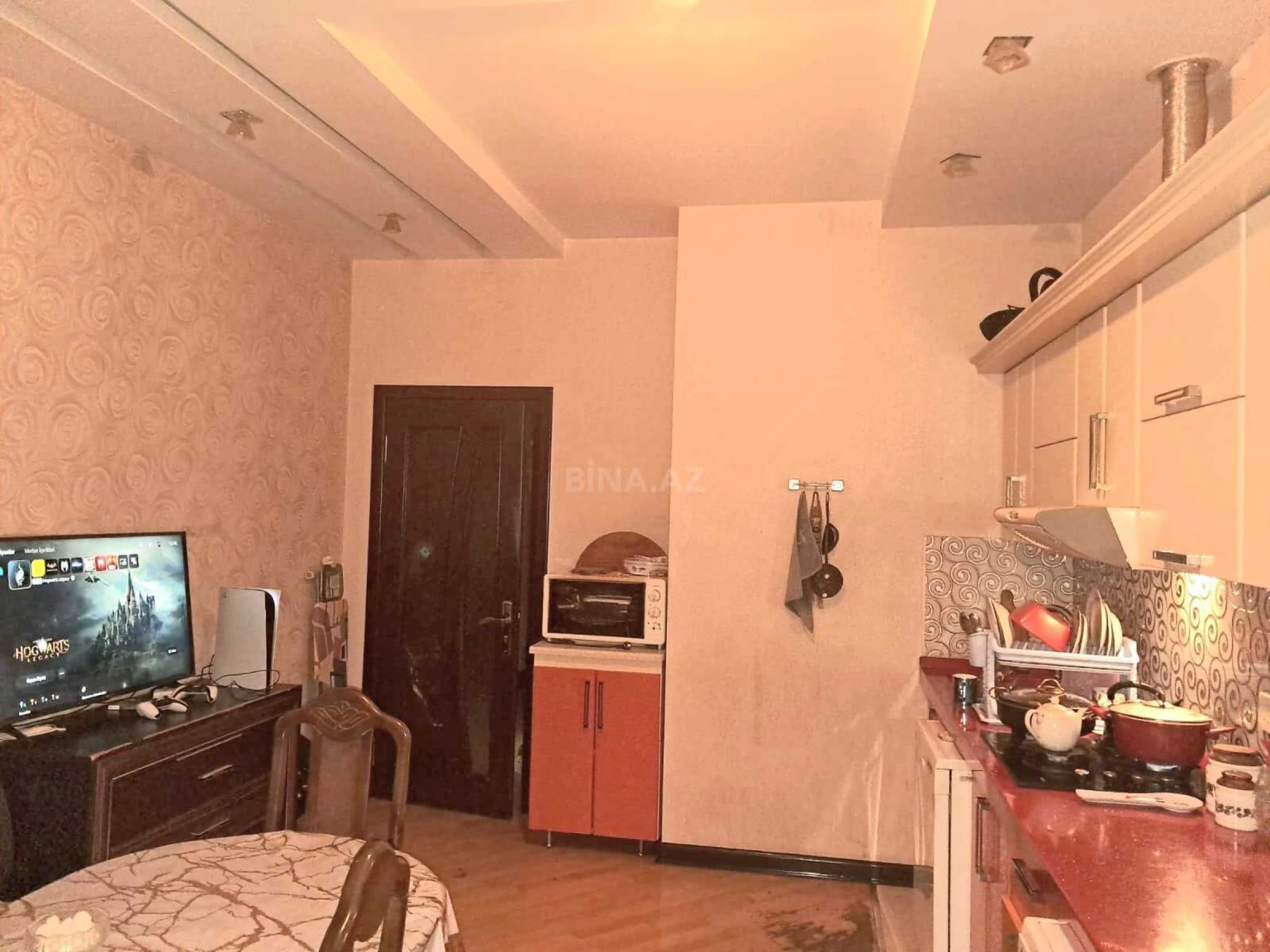 Satılır 2 otaqlı mənzil 99 m²
