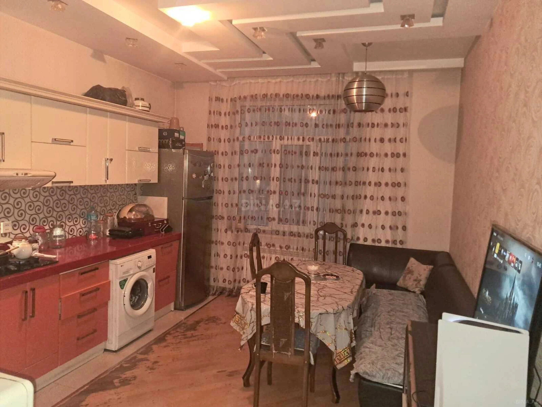 Satılır 2 otaqlı mənzil 99 m²