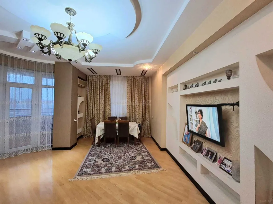 Satılır 2 otaqlı mənzil 99 m²