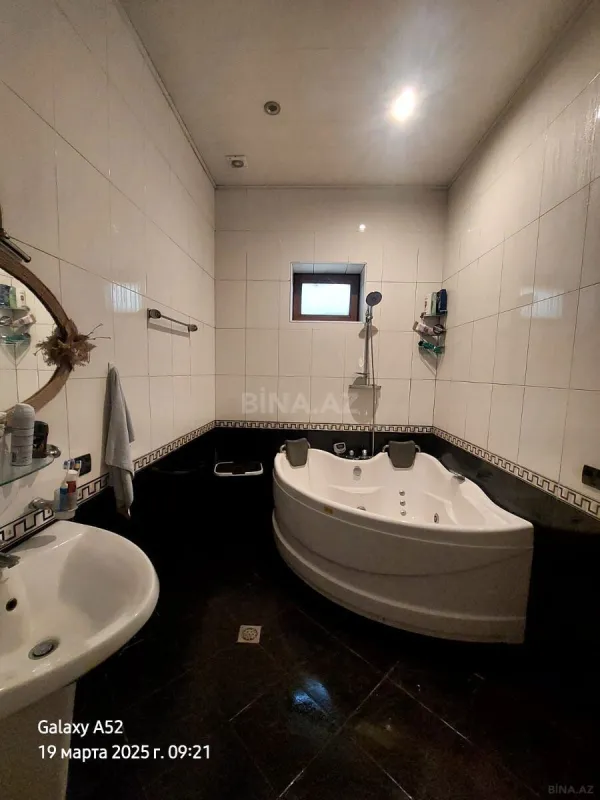 Satılır həyət evi 252 m²