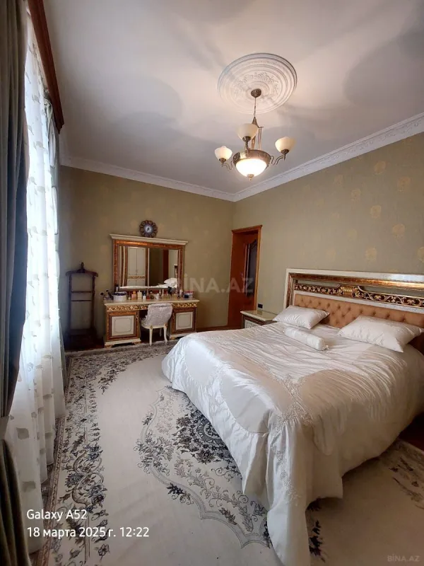 Satılır həyət evi 252 m²