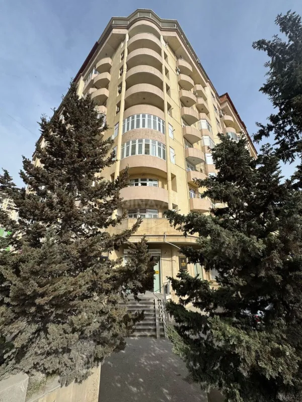 Satılır 2 otaqlı mənzil 77 m²