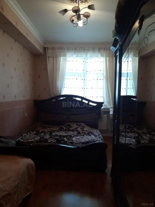 Satılır 2 otaqlı mənzil 77 m²