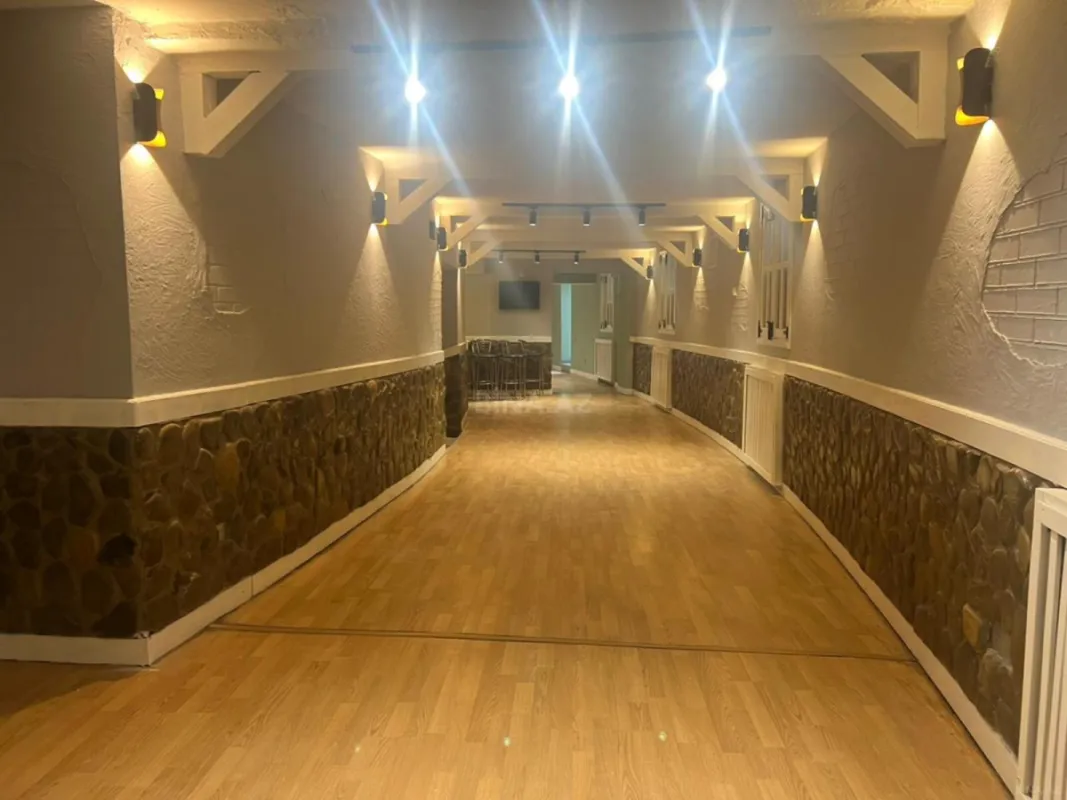 Kirayə verilir obyekt 200 m²